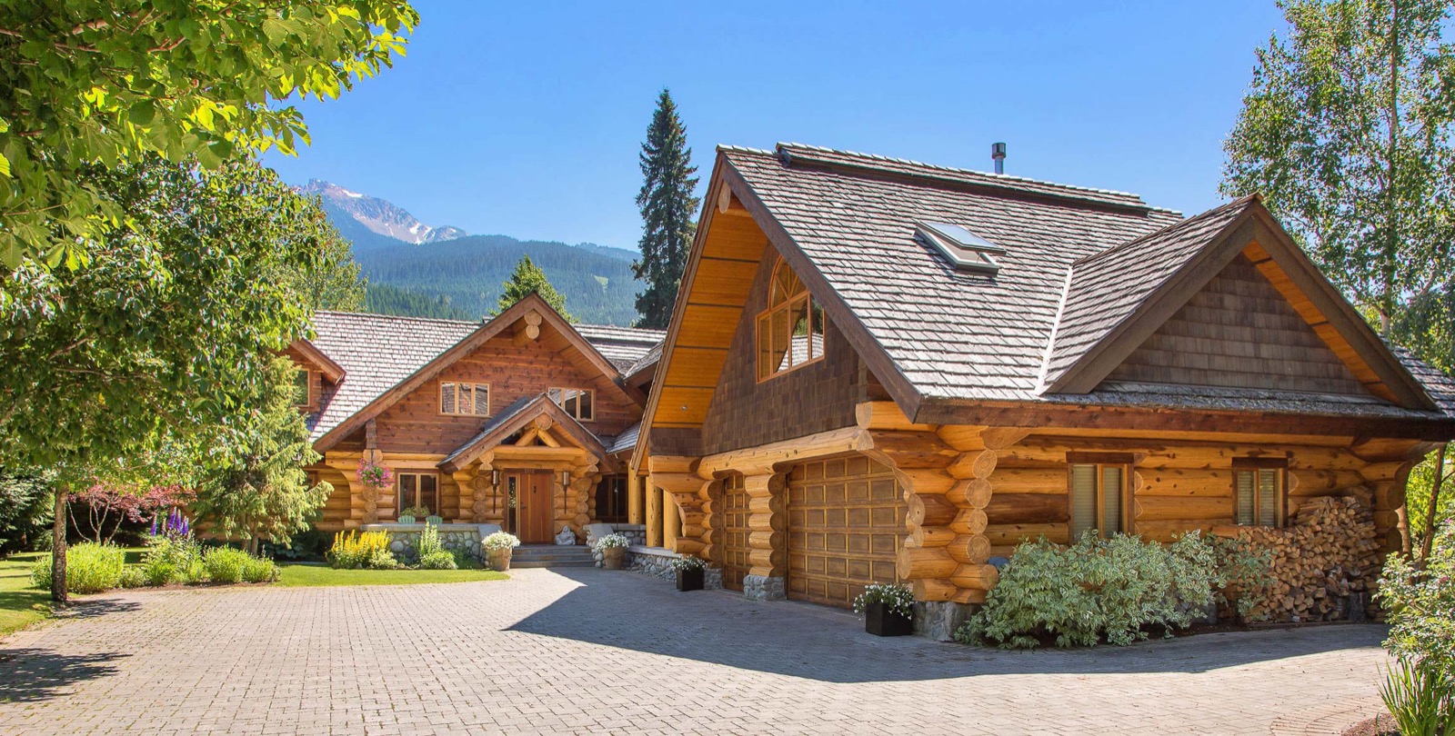 Experience Luxury Mountain Life in Whistler British Columbia