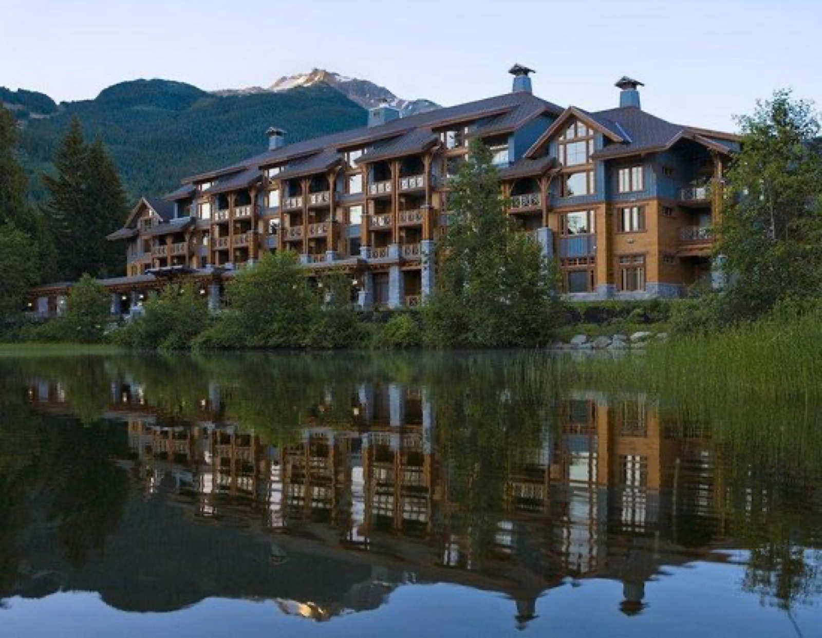 top 25 hotels canada 2016