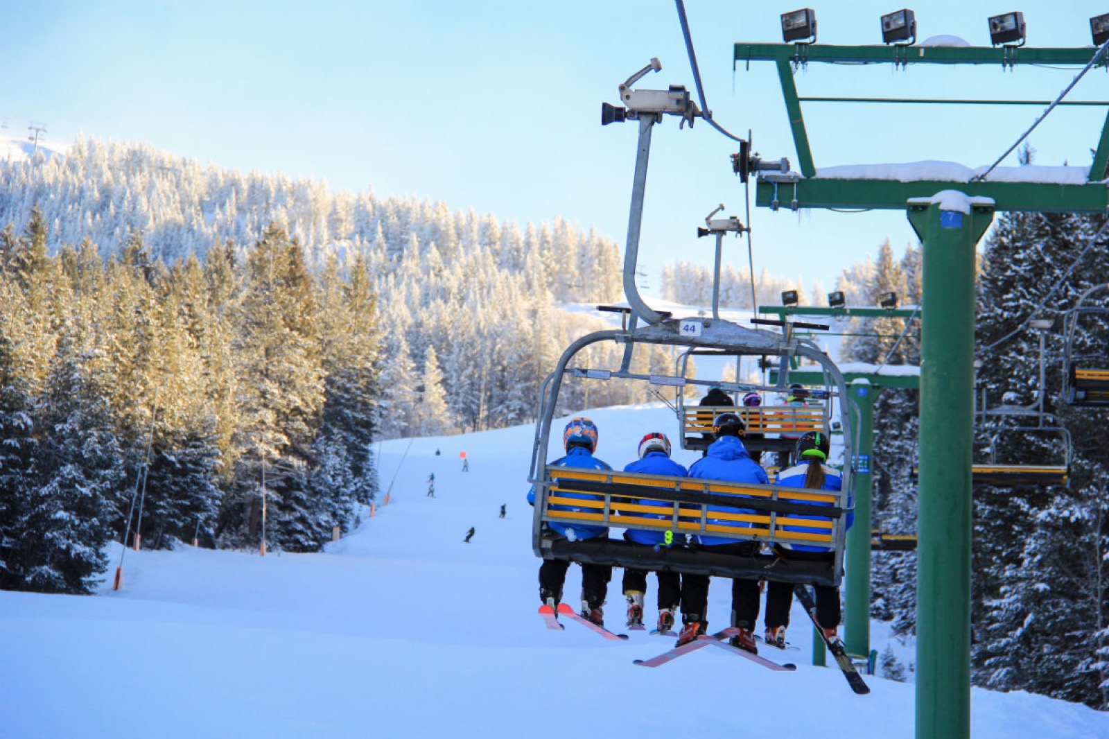 panorama-chairlift-columbia-valley