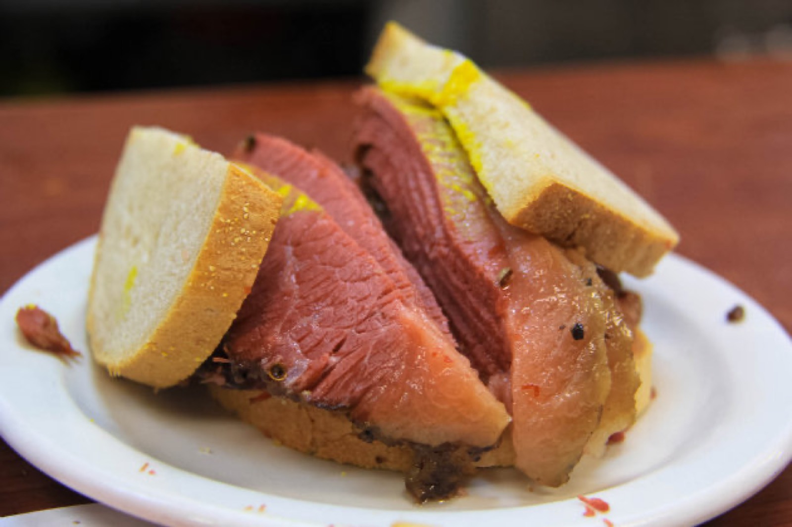 montreal smoked meat sandwich schwartz’s