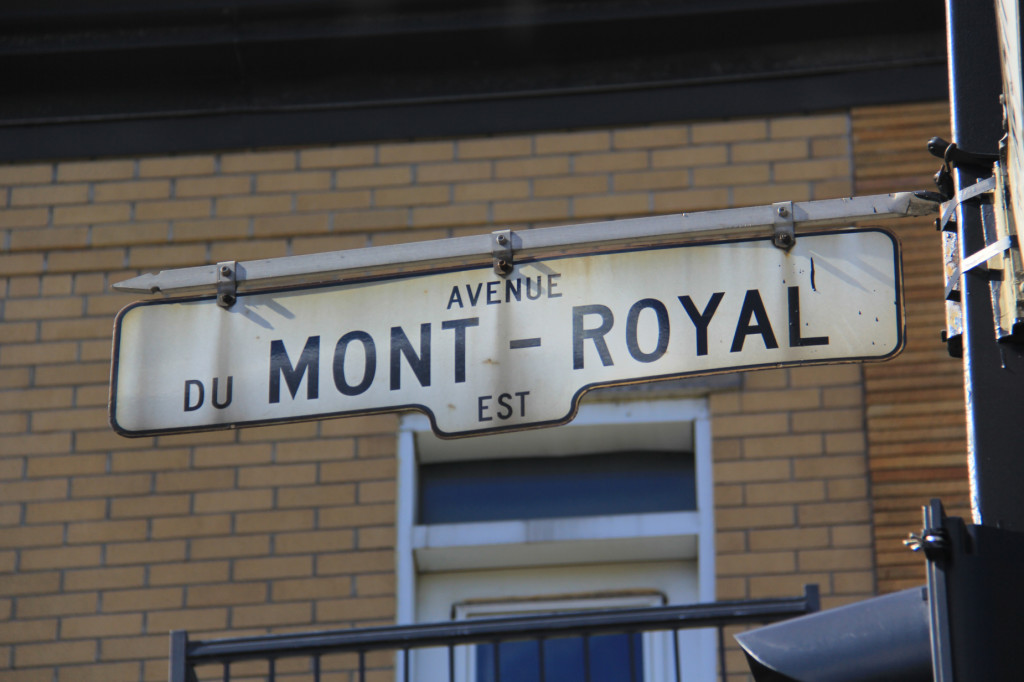 mont-royal-sign-w1850