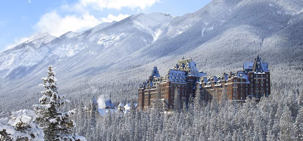 best-luxury-hotels-canada-fairmont-banff-springs