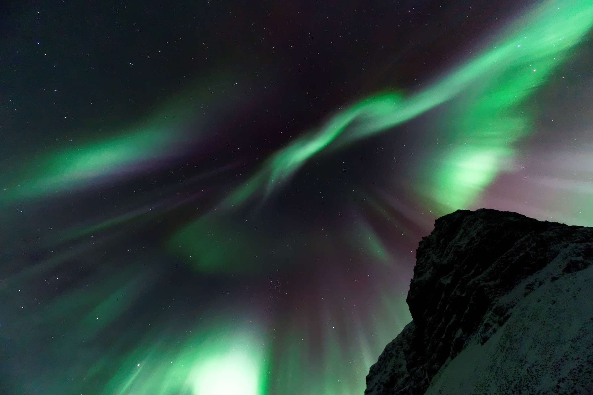 How to spot the Northern Lights in Canada