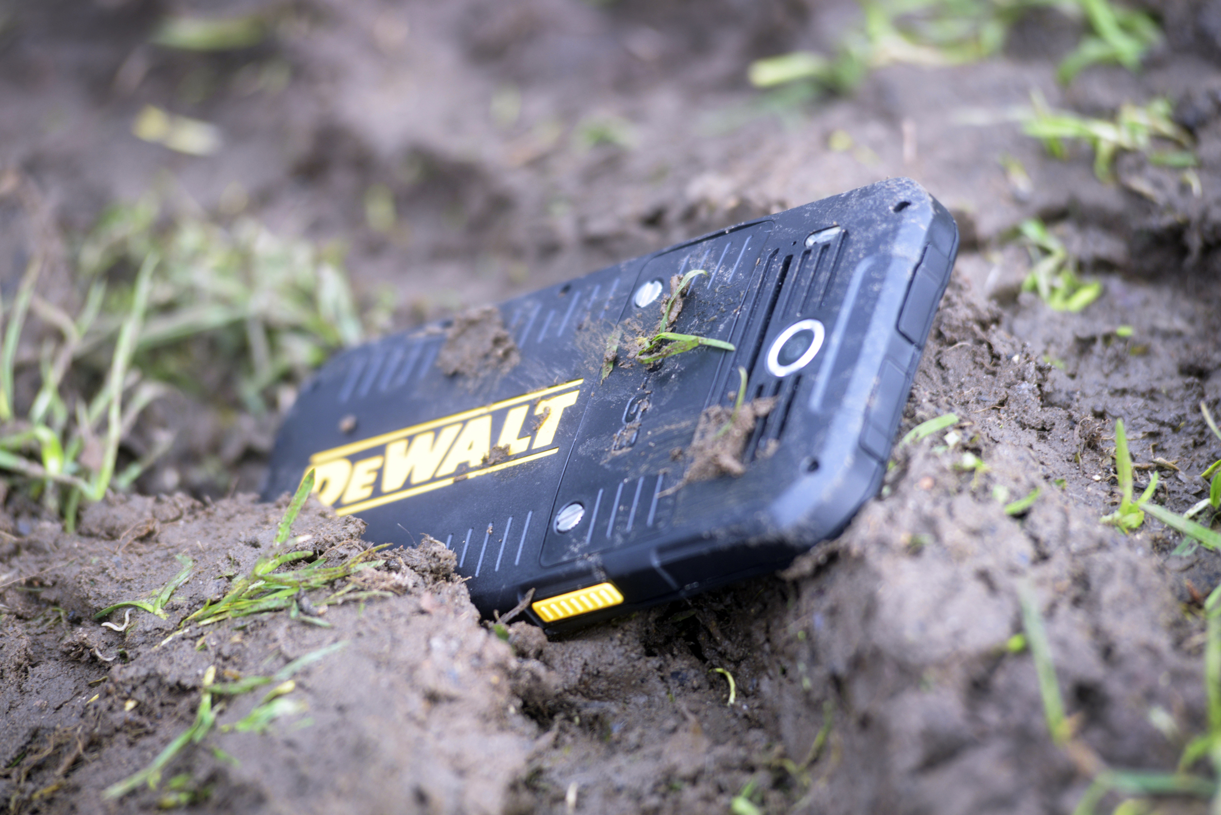 DEWALT-PHONE-MUD outdoor rugged phone