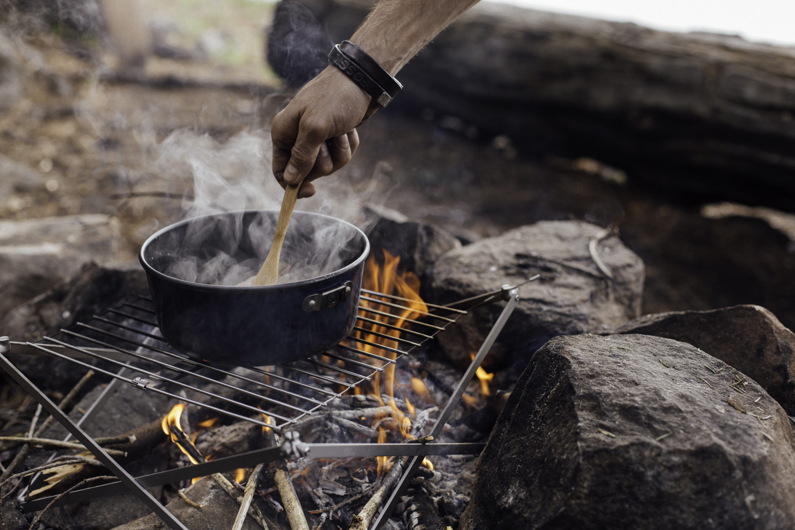 Your Camping Grill Sucks, This One Doesn’t. Fund It On Kickstarter And Save Your Food Forever